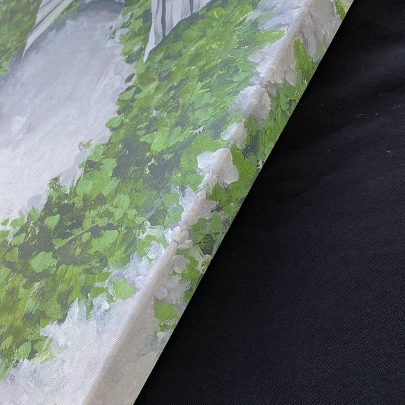 Picture frame. Pretty wreath. Lightly used. Perfect for your home :) - Picture 6 of 8